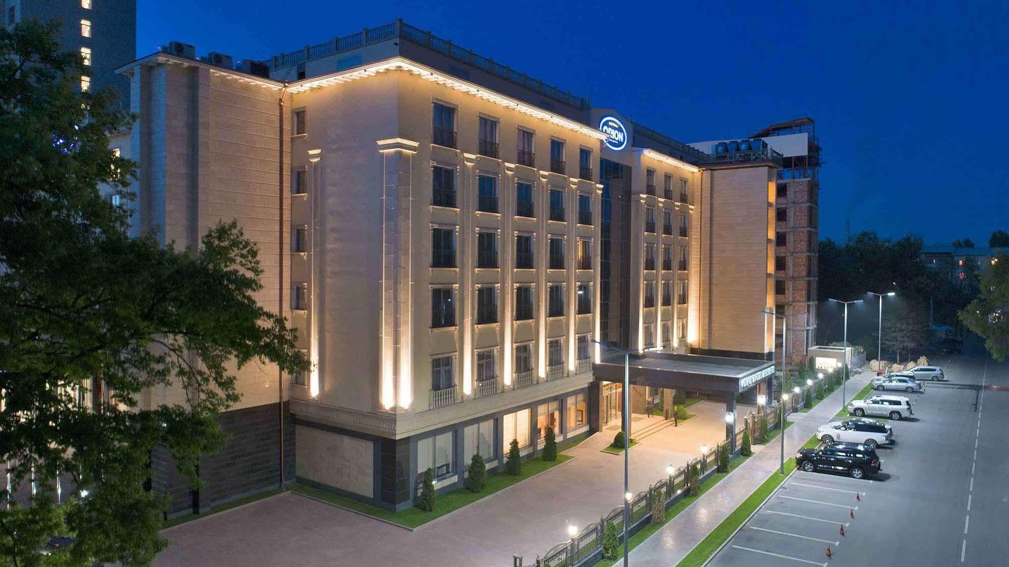 Orion Hotel Bichkek Extérieur photo Hilton Prague